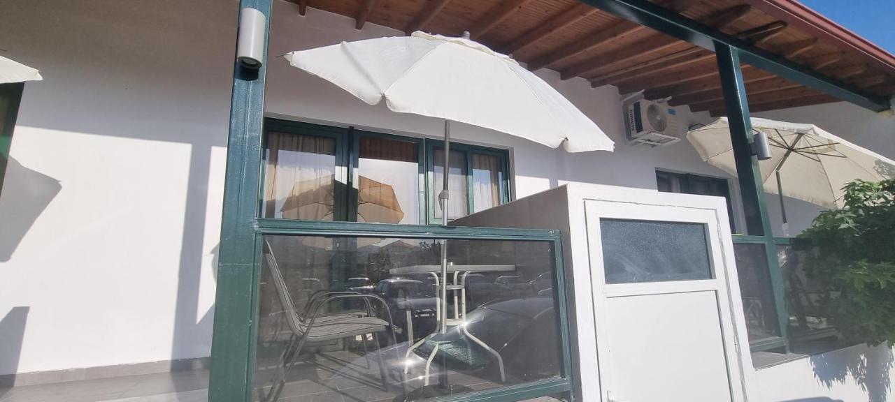 Sophia Seaview Suites & Restaurant Vrasná الغرفة الصورة