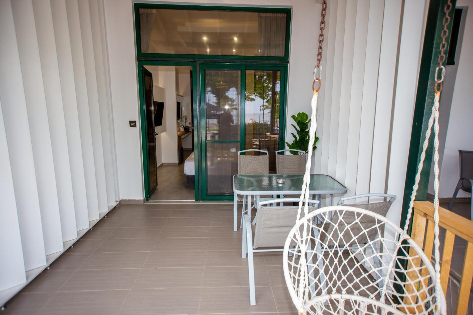 Sophia Seaview Suites & Restaurant Vrasná المظهر الخارجي الصورة