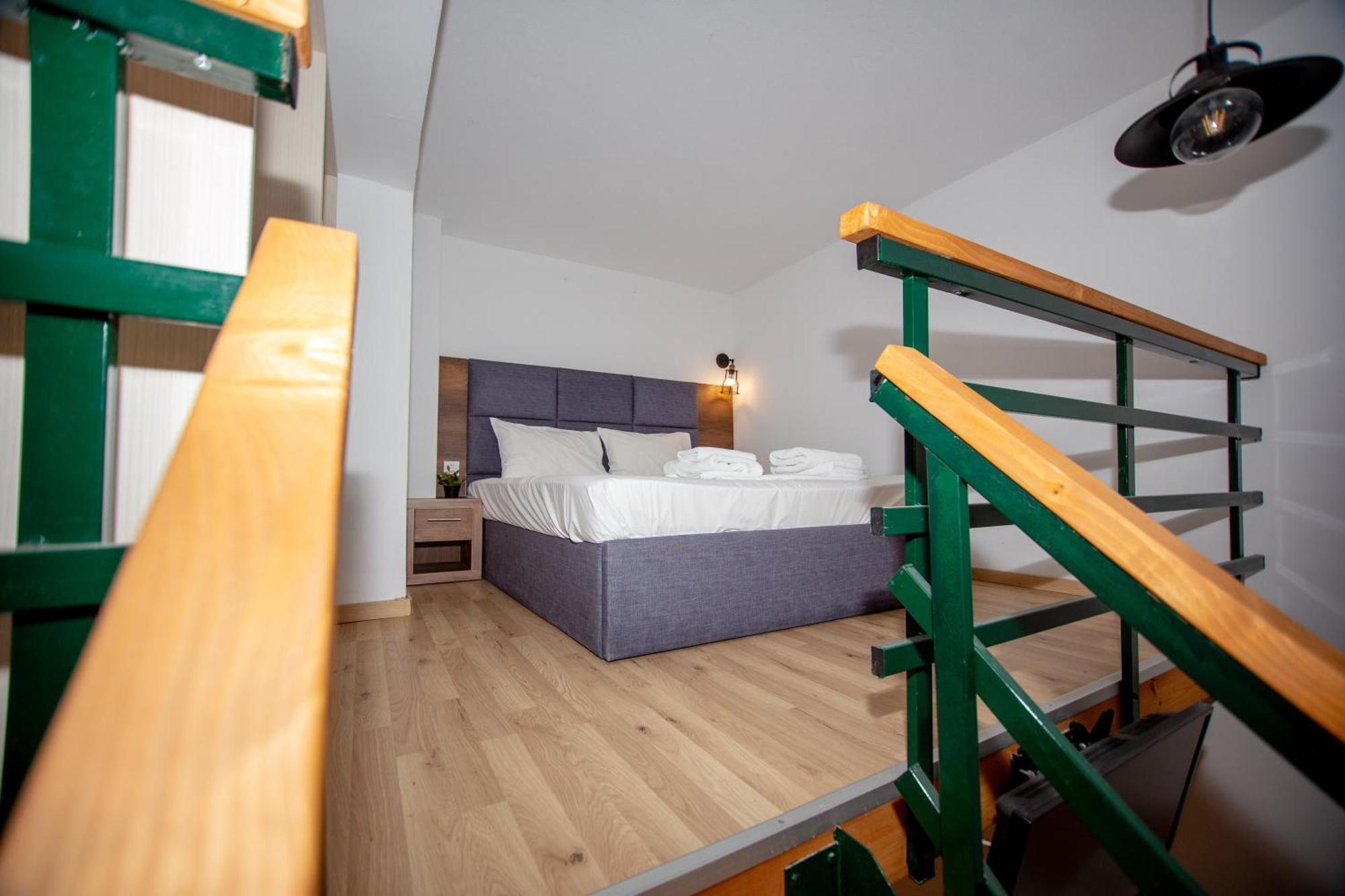 Sophia Seaview Suites & Restaurant Vrasná المظهر الخارجي الصورة