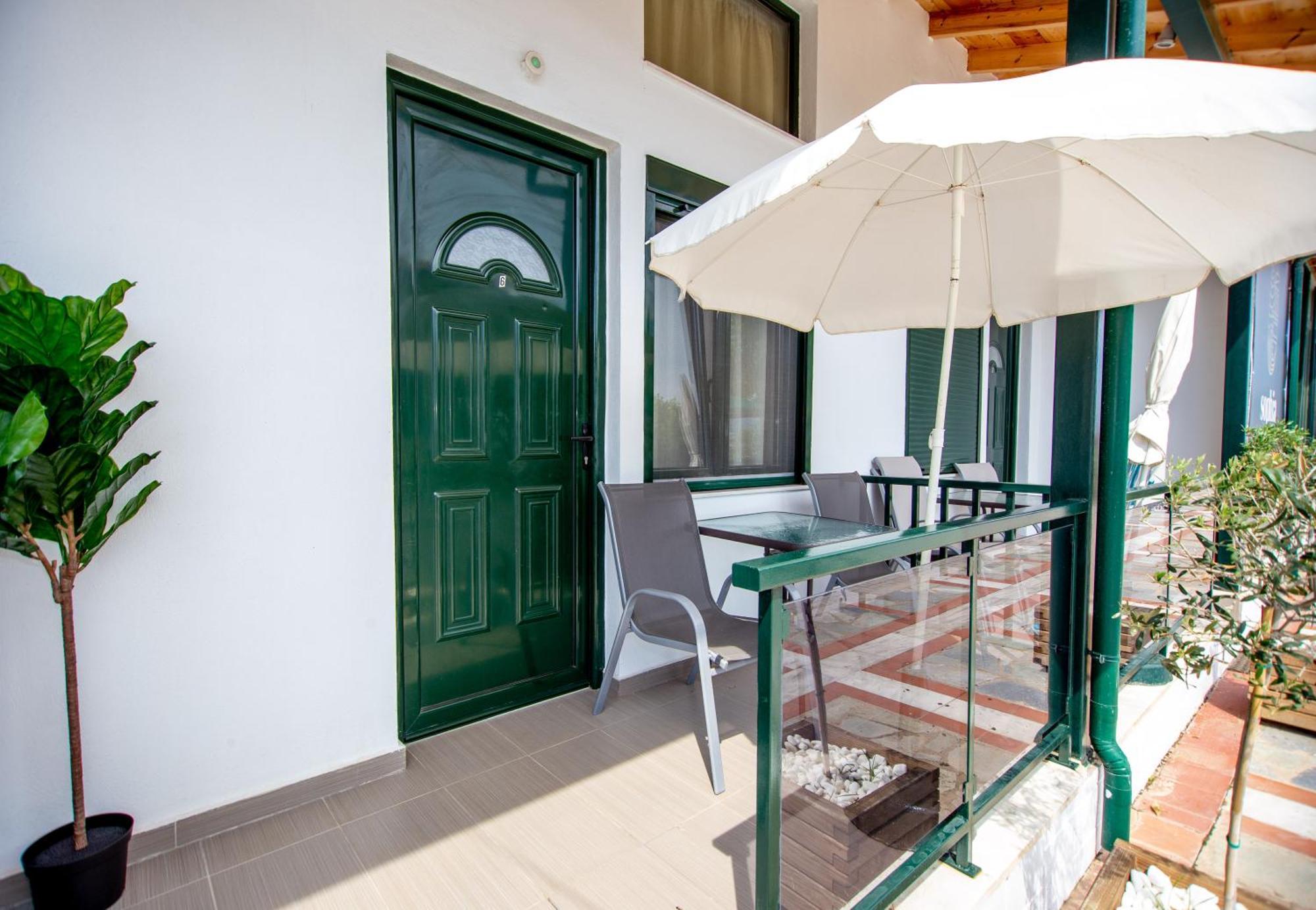 Sophia Seaview Suites & Restaurant Vrasná المظهر الخارجي الصورة