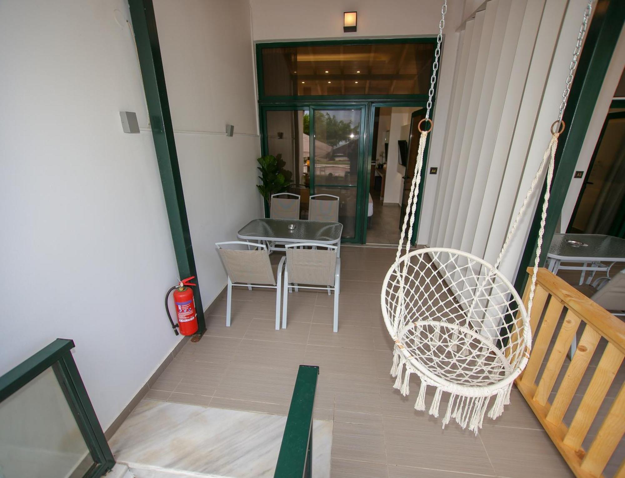 Sophia Seaview Suites & Restaurant Vrasná المظهر الخارجي الصورة